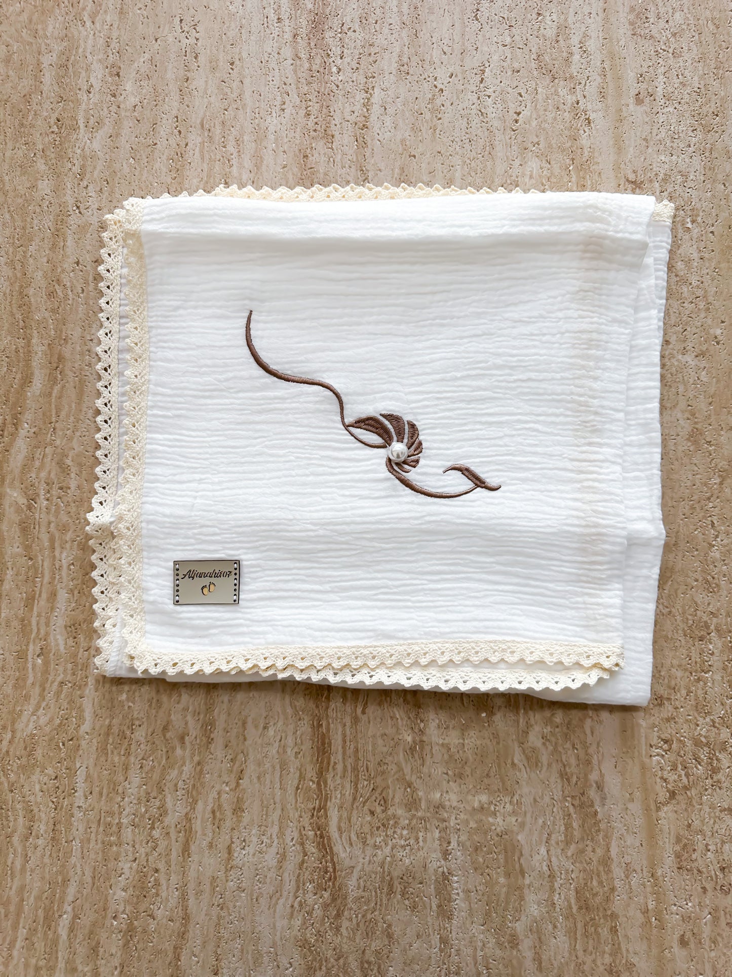 غطاء باسم حصه