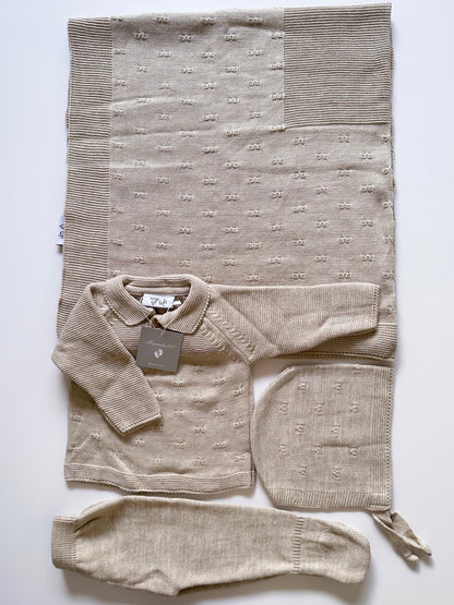 طقم المواليد