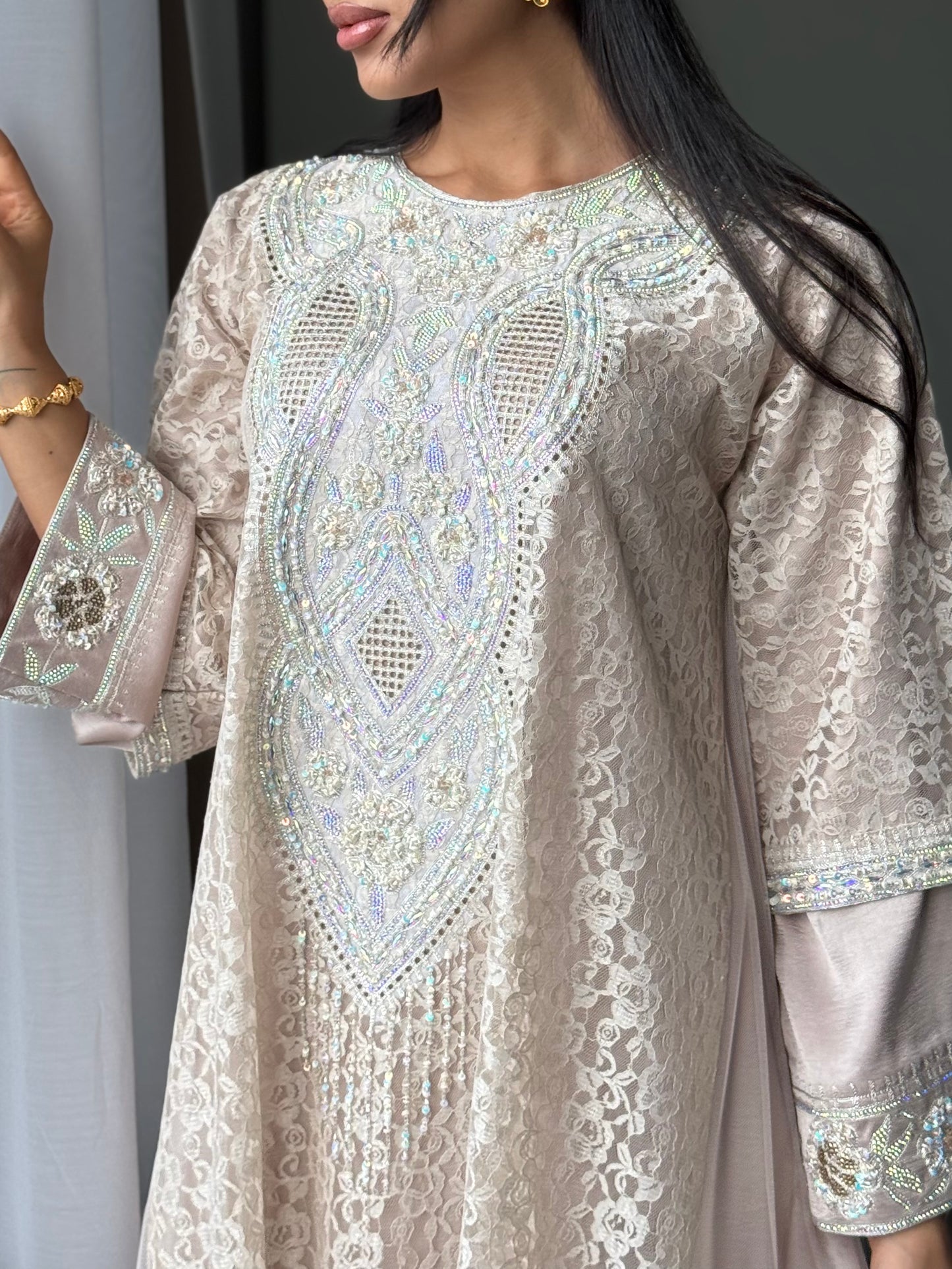 (الشيلة هدية)B