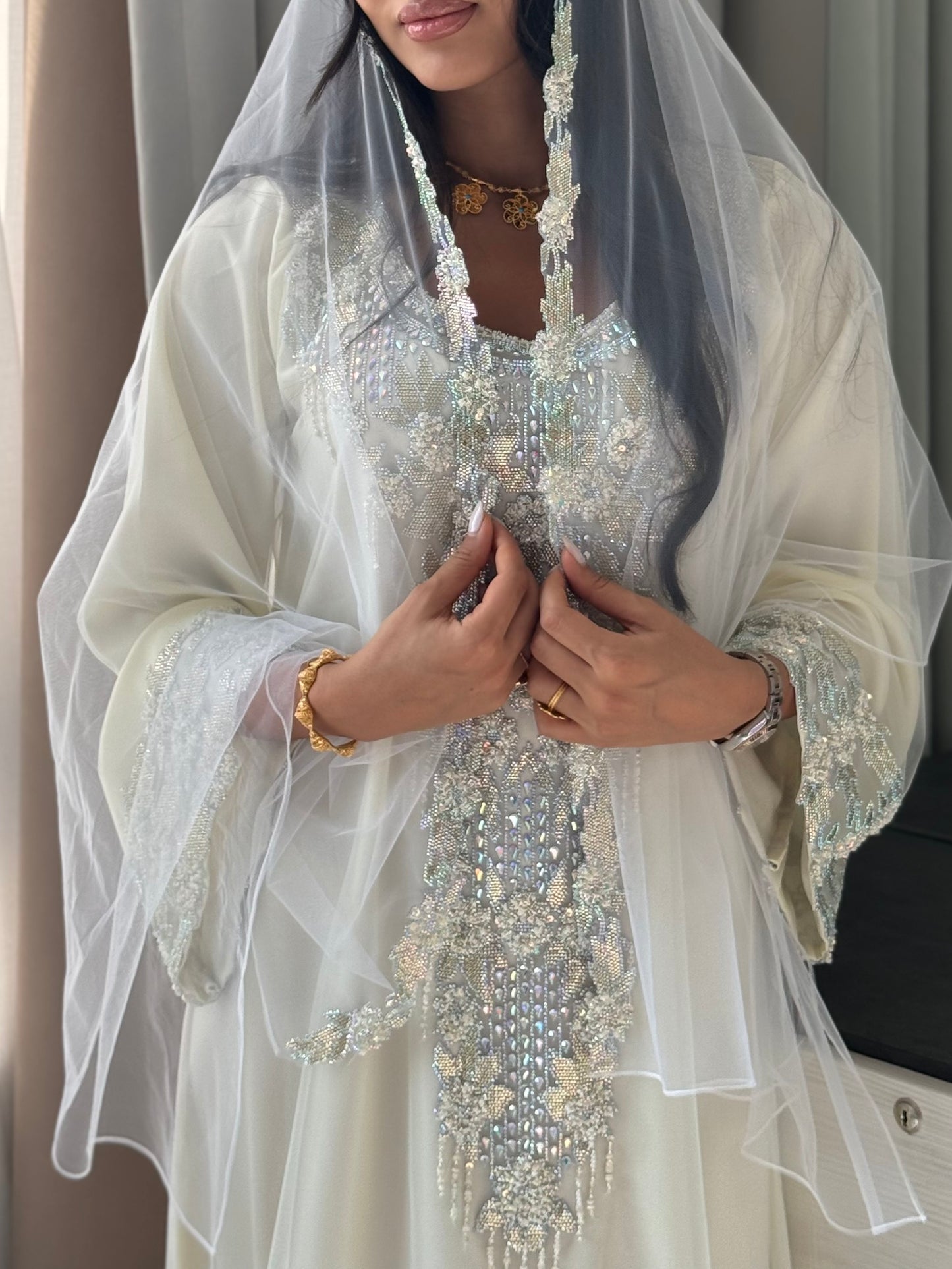 (بدون الشيلة)C