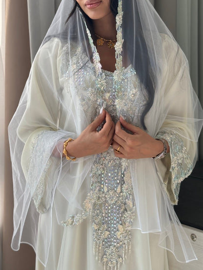 (بدون الشيلة)C