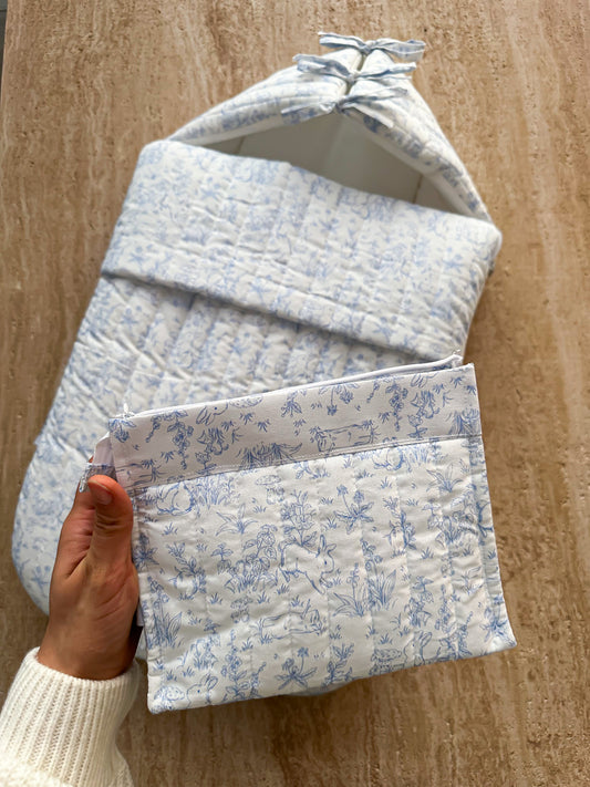 Sleeping bag & toiletry bag